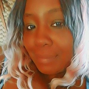 Meet your Posher, Denise